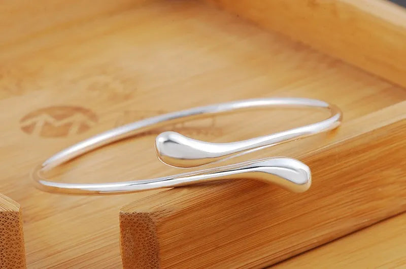 Elegant Water Drop Charm Bracelet - 925 Sterling Silver for Women