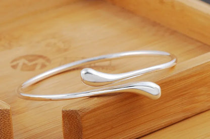 Elegant Water Drop Charm Bracelet - 925 Sterling Silver for Women