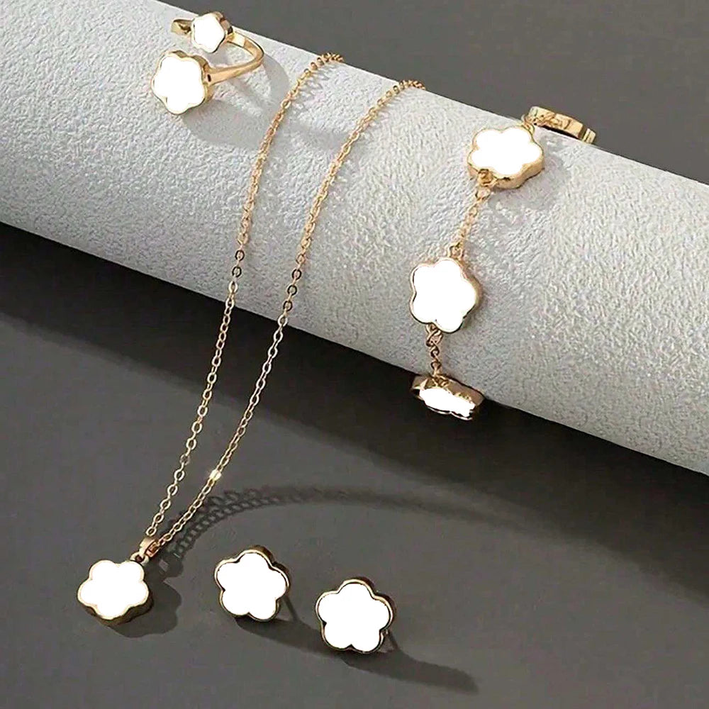 Five-petal Clover three-piece Jewelry Set